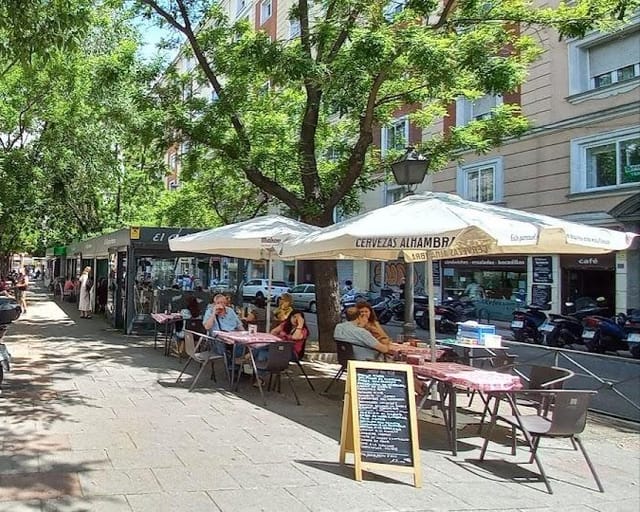 Taberna El Refectorio de Ibiza — Calle de Ibiza, 68, Madrid